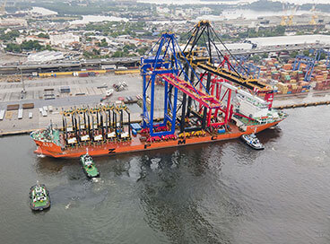 MultiRio recebe novo Portainer e amplia capacidade de movimentação de cargas do Porto do Rio de Janeiro